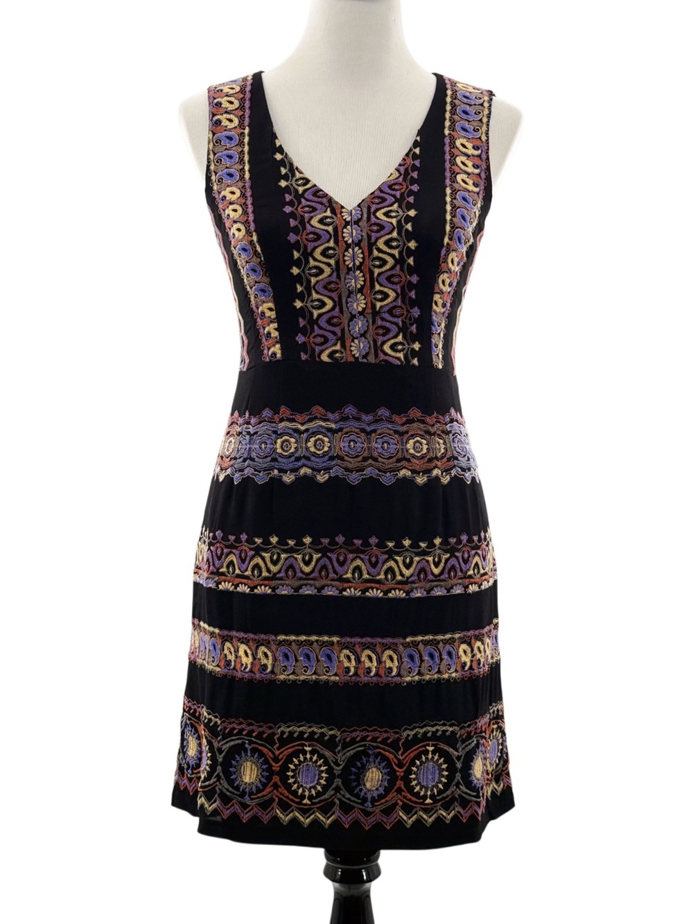 Nanette Lepore Black Embroidered V Neck Sheath Sleeveless Dress Size 4 Women’s
